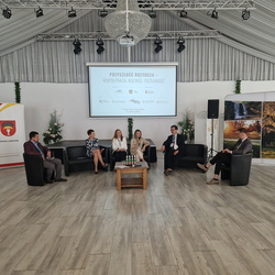 2025-06-17 Konferencja Roztocze teraźniejszośc-przyszłość - Andrzej -)